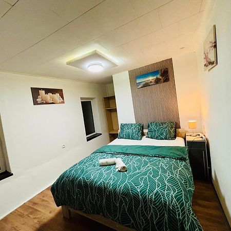 Heers Cozy&Calm Room With Ensuite מראה חיצוני תמונה